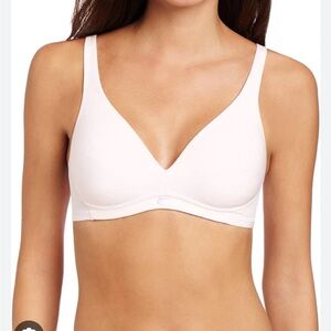 Bali style 3375 size 38C Downtime Cool Stretch Wire-free bra. NWOT